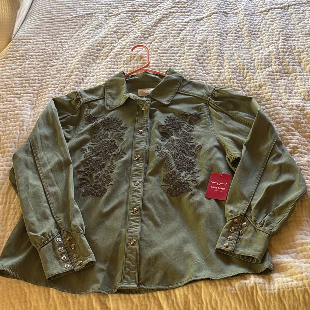 KIMES RANCH MAE FLORAL EMBROIDERED LONG SLEEVE SNAP WESTERN SHIRT - Picture 5 of 11